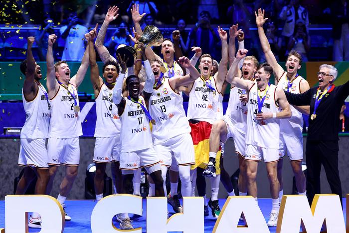德国男篮夺得世界杯冠军 图据视觉中国